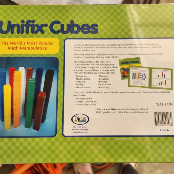 New Didax® Unifix 1000 Inerlocking Counting Cubes & Activity Booklet #2-BKA - Picture 2 of 2